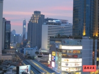 泰国曼谷轻轨88平2房公寓出租 BTS Asok