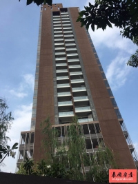 曼谷“工业风”阁楼高层公寓The Lofts Ekkamai