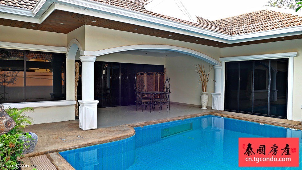 泰国芭提雅大型私人泳池别墅出售